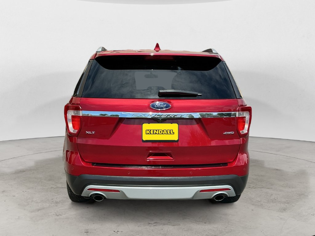 Used 2016 Ford Explorer XLT w/ Equipment Group 202A AWD/4WD image 6