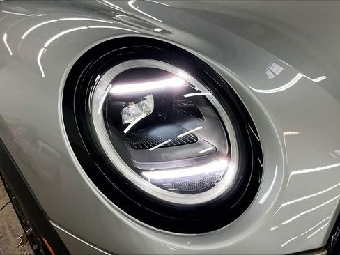 Used 2025 MINI Cooper 2-Door Hardtop image 30