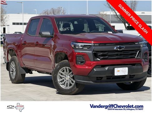 New 2026 Chevrolet Colorado LT w/ LT Convenience Package AWD/4WD image 2