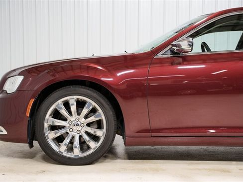 Used 2015 Chrysler 300 C w/ Light Group RWD image 3