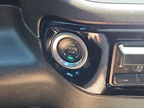 Used 2025 Chevrolet Silverado 1500 LT AWD/4WD image 23