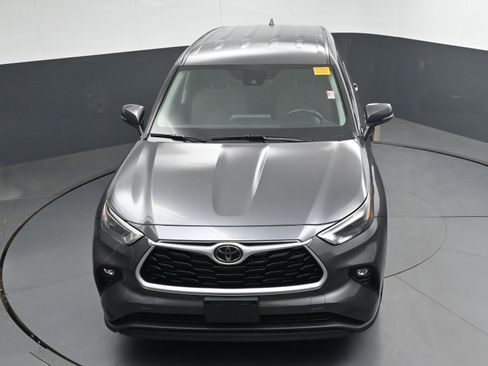 Certified 2022 Toyota Highlander LE image 33