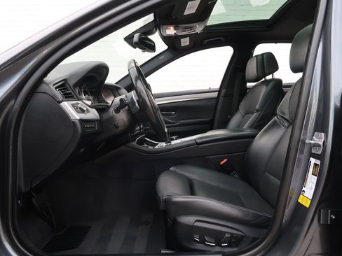 Used 2016 BMW 550i Sedan RWD image 33