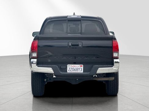 Used 2022 Toyota Tacoma SR5 RWD image 5