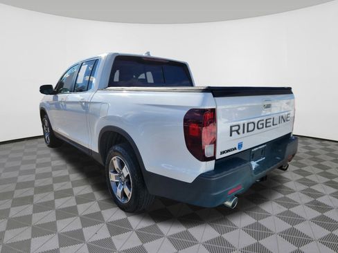 Certified 2024 Honda Ridgeline RTL image 3