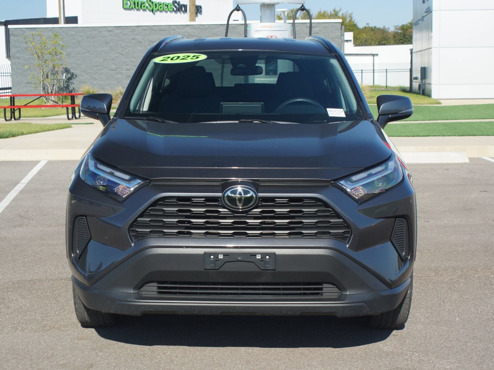 Used 2025 Toyota RAV4 XLE FWD image 24