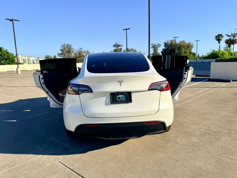 Used 2023 Tesla Model Y Long Range AWD/4WD image 34