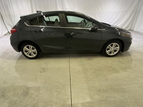 Certified 2018 Chevrolet Cruze LT w/ Convenience Package FWD image 12