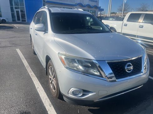 Used 2016 Nissan Pathfinder S image 5