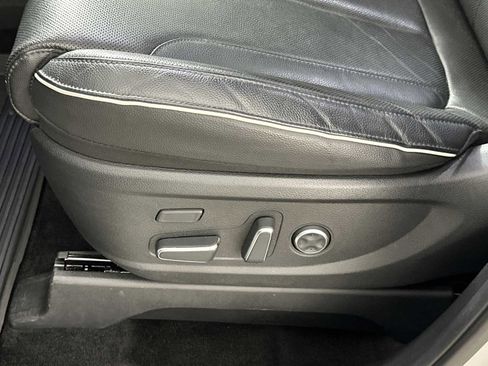 Used 2024 Hyundai Palisade Limited FWD image 12