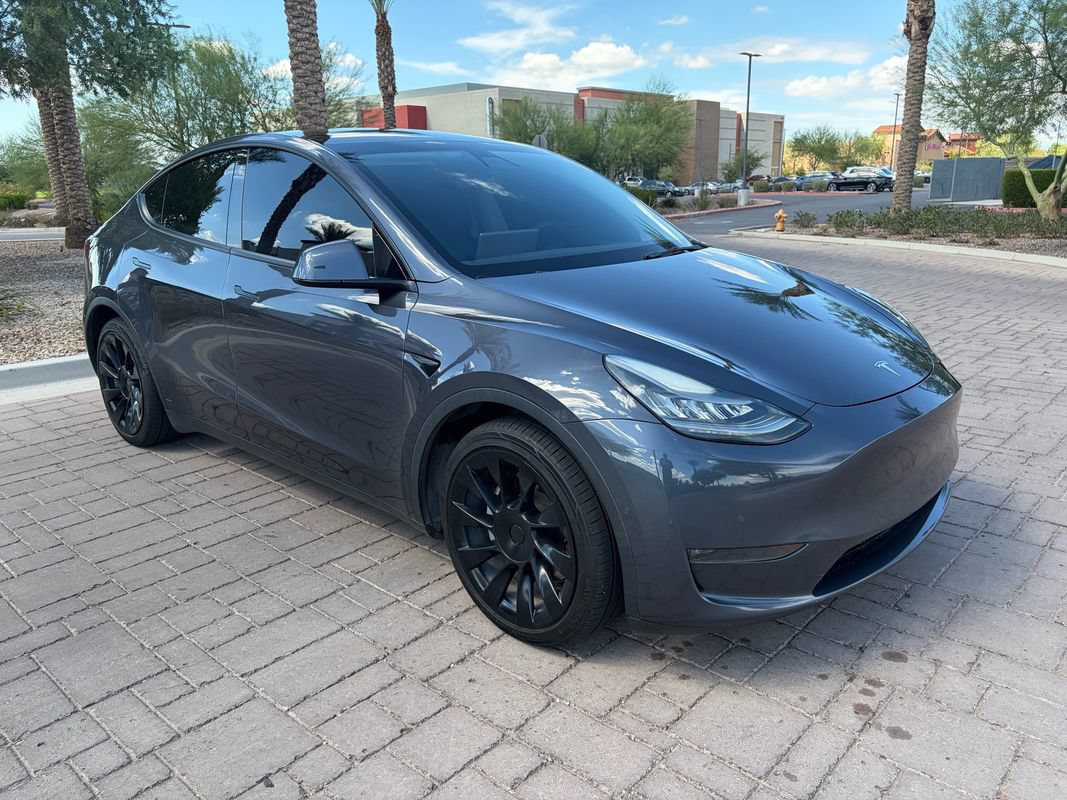 Used 2021 Tesla Model Y Long Range AWD/4WD image 1