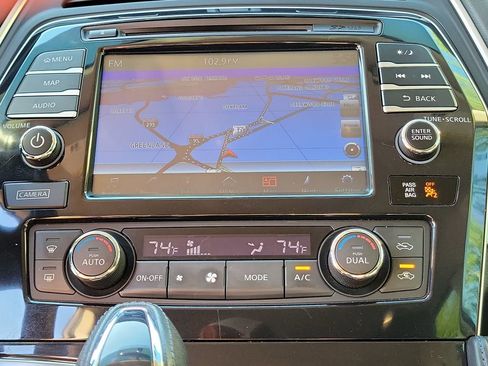 Used 2016 Nissan Maxima SR w/ Interior Lighting Package FWD image 28