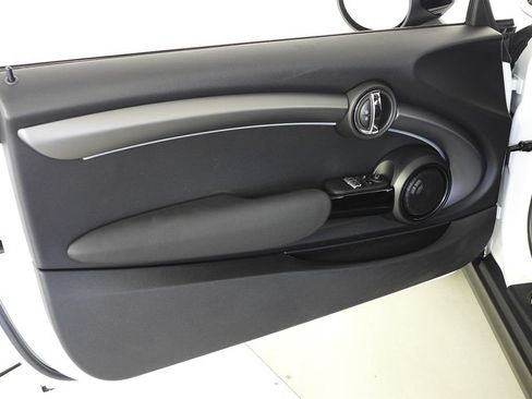 Used 2024 MINI Cooper SE FWD image 11