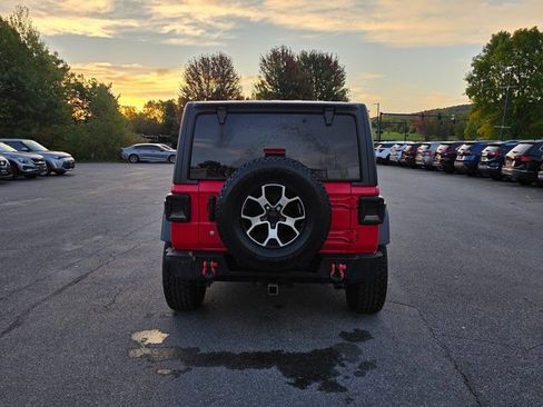 Used 2018 Jeep Wrangler Unlimited Sport S image 7