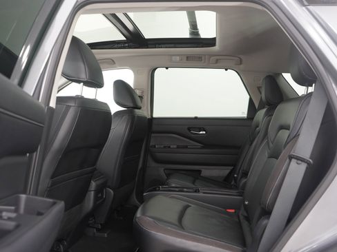 Used 2023 Nissan Pathfinder SL w/ SL Premium Package image 21