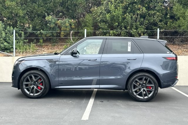 New 2026 Land Rover Range Rover Sport Autobiography AWD/4WD image 2