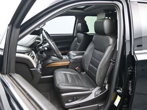 Used 2019 GMC Yukon Denali w/ Denali Ultimate Package image 25