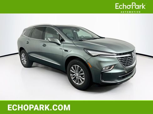 Used 2022 Buick Enclave Essence FWD image 1