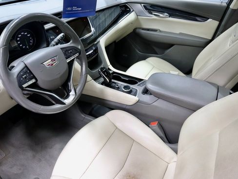 Used 2023 Cadillac XT6 Premium Luxury w/ Technology Package image 25
