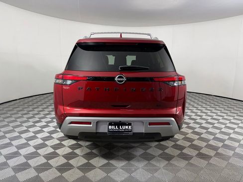 Used 2023 Nissan Pathfinder SL w/ Lighting Package (N92) FWD image 8
