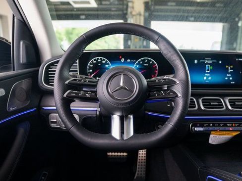New 2026 Mercedes-Benz GLS 450 4MATIC image 27