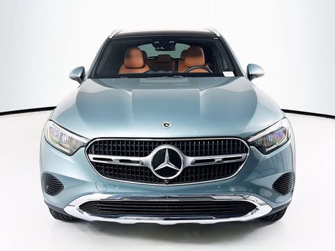Certified 2026 Mercedes-Benz GLC 300 image 2