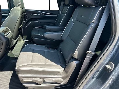 Used 2021 Cadillac Escalade Sport AWD/4WD image 11