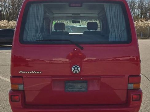 Used 2001 Volkswagen Eurovan image 2