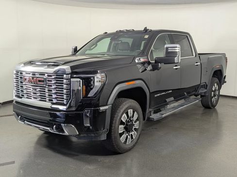 Used 2025 GMC Sierra 3500 Denali w/ Denali Reserve Package AWD/4WD image 4