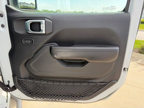 Used 2018 Jeep Wrangler Unlimited Sport S AWD/4WD image 26