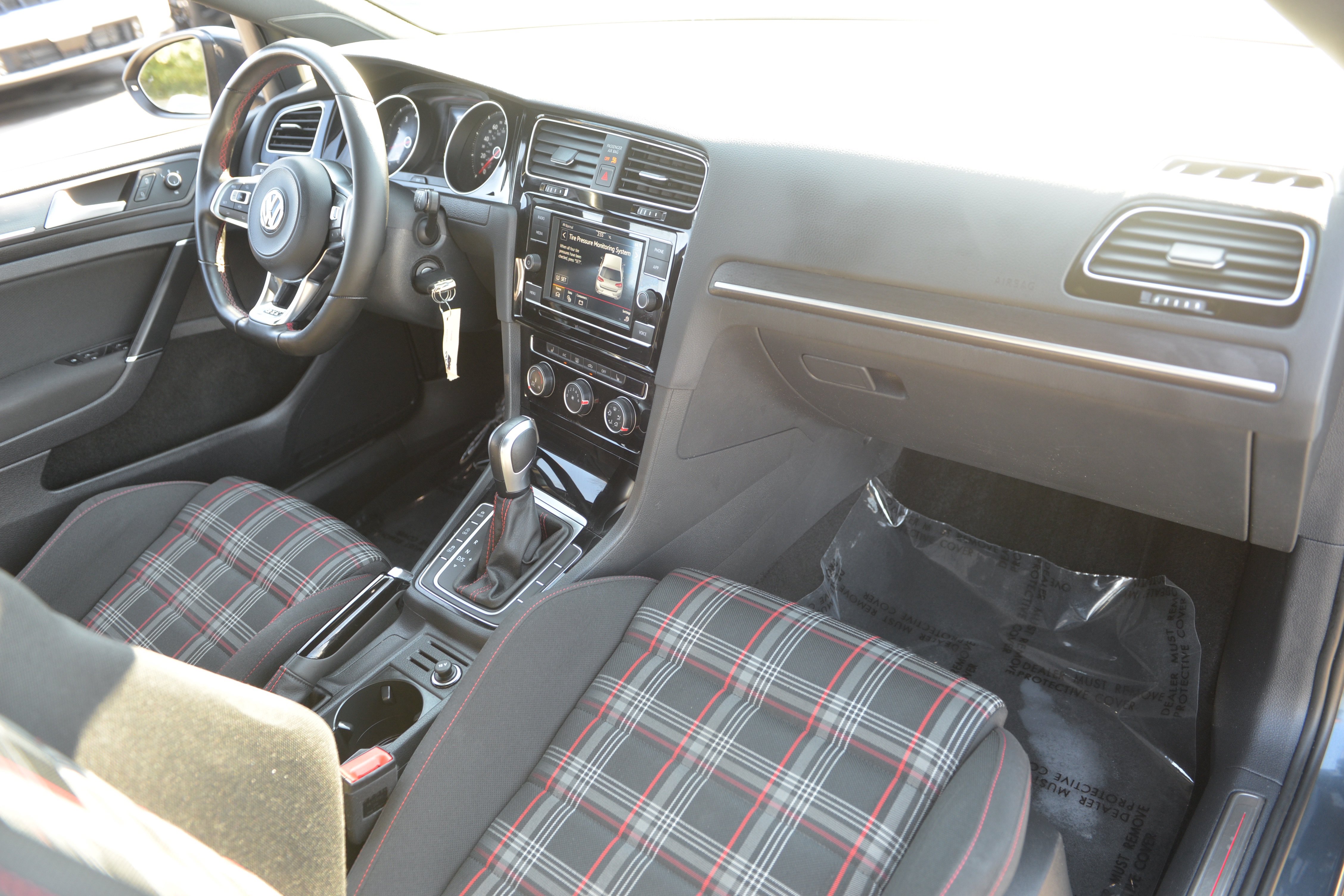 Used 2020 Volkswagen GTI S FWD image 15
