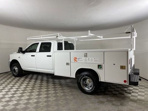 New 2024 RAM 3500 Tradesman w/ Chrome Appearance Group image 9