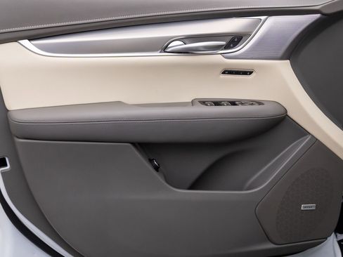 New 2026 Cadillac XT5 Premium Luxury image 13