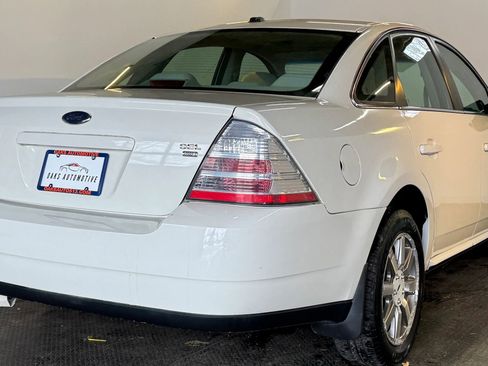 Used 2009 Ford Taurus SEL image 5