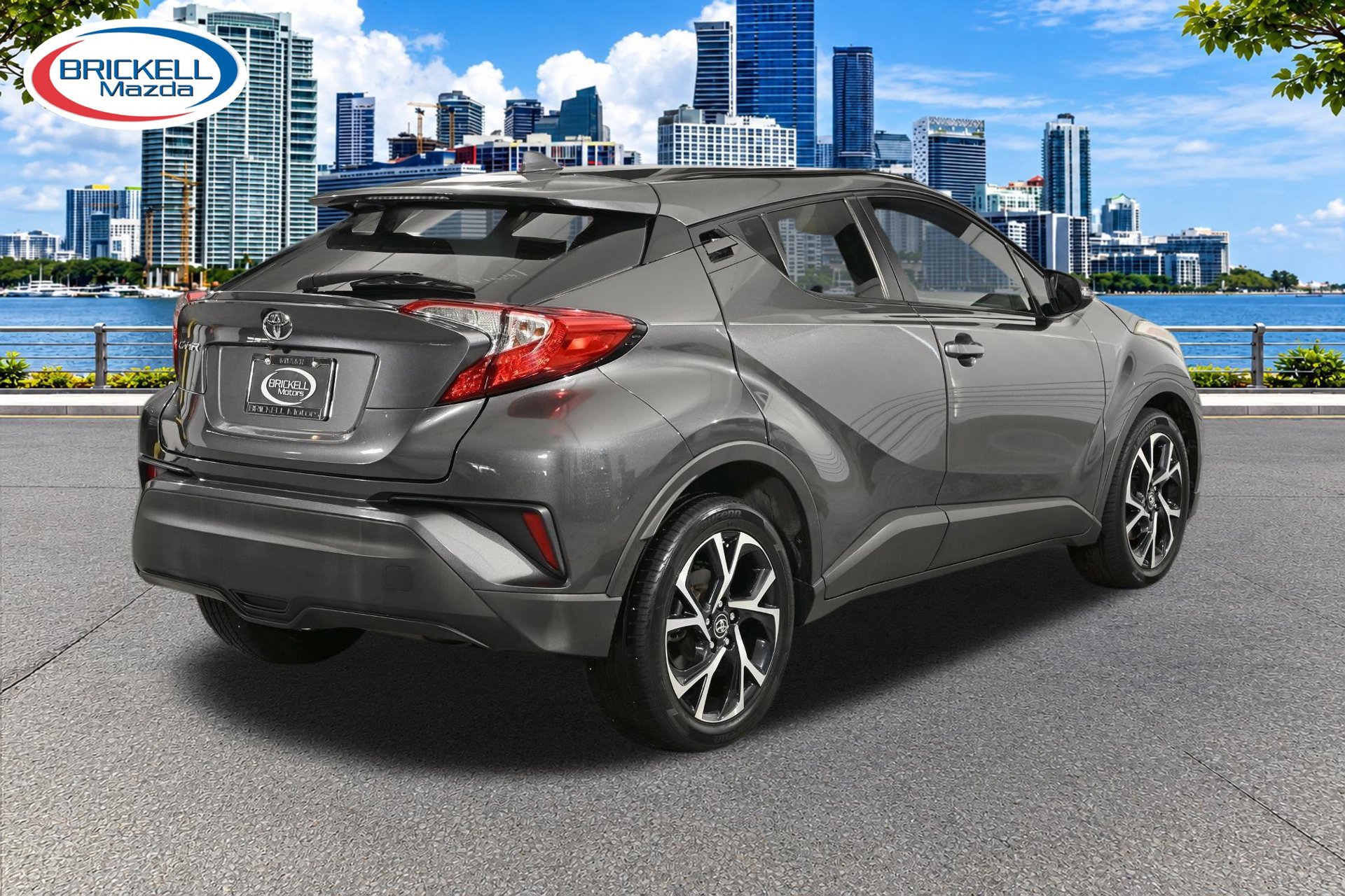 Used 2018 Toyota C-HR XLE FWD image 4