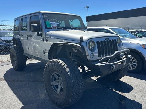 Used 2017 Jeep Wrangler Unlimited Sport w/ Quick Order Package 24S AWD/4WD image 2