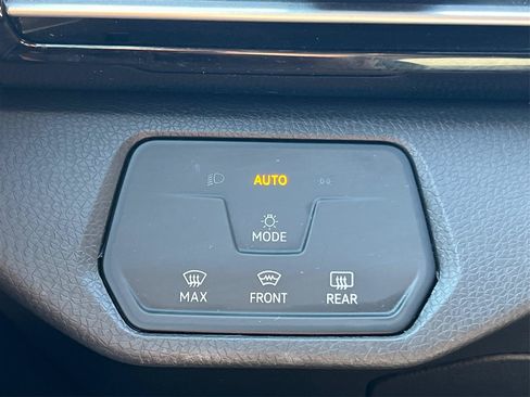 Used 2023 Volkswagen ID.4 Pro AWD/4WD image 27