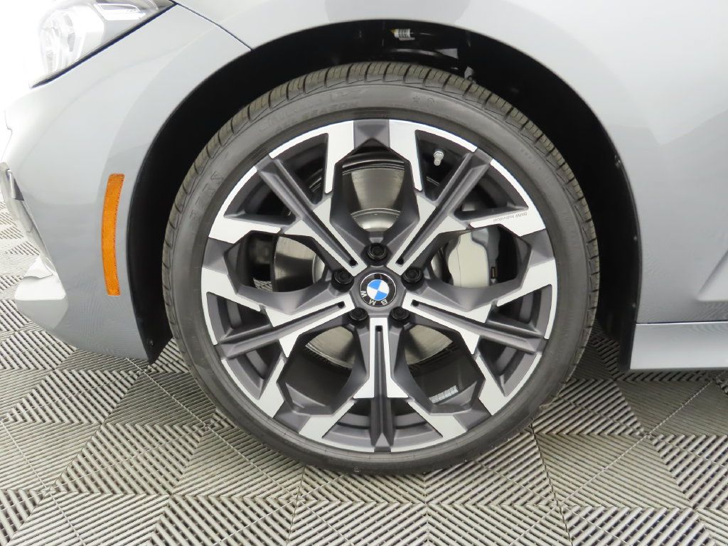 Used 2026 BMW 330i Sedan w/ Convenience Package RWD image 30