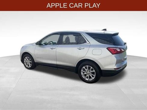 Used 2019 Chevrolet Equinox LT w/ Driver Convenience Package FWD image 4