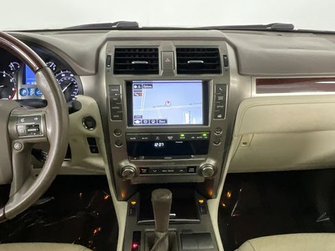 Used 2017 Lexus GX 460 Premium w/ Premium Package image 12