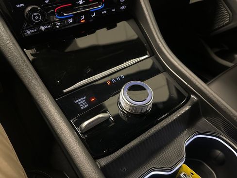 New 2025 Jeep Grand Cherokee L Limited w/ Black Appearance Package image 32