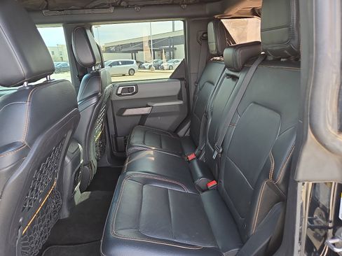 Used 2022 Ford Bronco Badlands AWD/4WD image 12