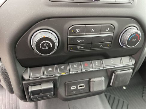 New 2025 Chevrolet Silverado 1500 Custom Trail Boss w/ LPO, Dark Essentials Package image 16