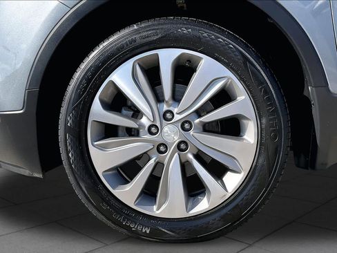 Used 2020 Buick Encore Preferred FWD image 11