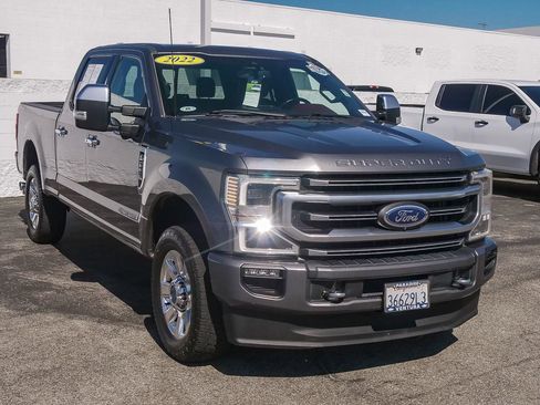 Used 2022 Ford F250 Platinum AWD/4WD image 3