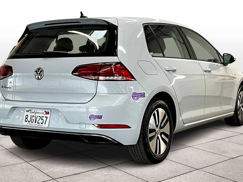 Used 2019 Volkswagen e-Golf SE w/ Driver Assistance Package image 16