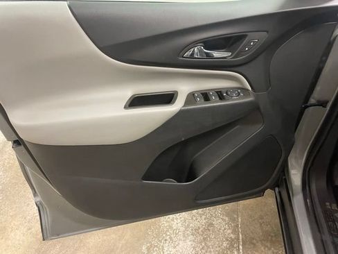 Used 2023 Chevrolet Equinox LS w/ LS Convenience Package FWD image 24