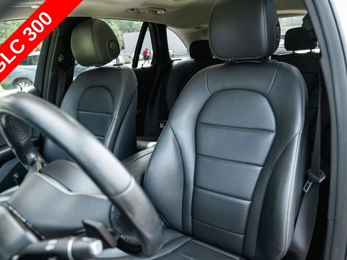 Used 2021 Mercedes-Benz GLC 300 image 25