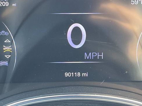 Used 2019 Jeep Grand Cherokee Limited w/ Trailer Tow Group IV image 39