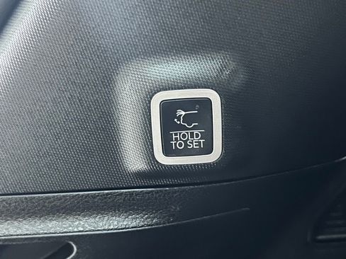 Used 2022 Jeep Grand Cherokee Limited 4xe image 11